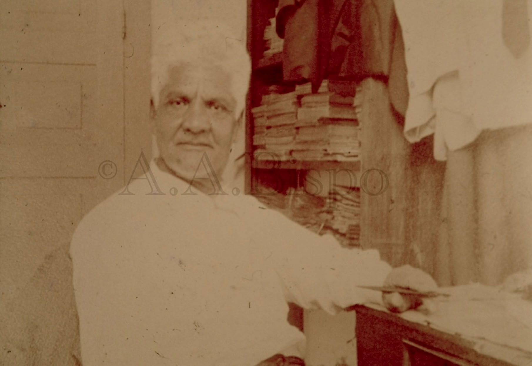 José Correa da Silva no seu escritório no Seminário Menor de Pirapora do Bom Jesus. Acervo A.A.Bispo. Copyright